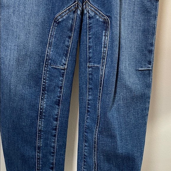 Anthropologie x Pilcro The Wanderer Mid-Blue Oversized Relaxed-Leg Jeans - Picture 12 of 15